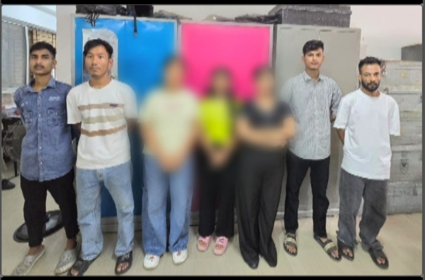 খানাপাৰাৰ দ্য লোকেলছ বাৰত মহিলাৰ ওপৰত আক্ৰমণৰ ঘটনাত যুৱতীসহ ৭ গৰাকীক গ্ৰেপ্তাৰ খানাপাৰাৰ দ্য লোকেলছ বাৰত মহিলাৰ ওপৰত আক্ৰমণৰ ঘটনাত যুৱতীসহ ৭ গৰাকীক গ্ৰেপ্তাৰ