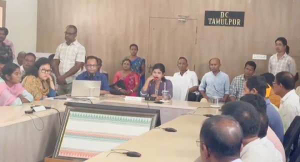 সমাগত দুৰ্গাপূজা সন্দৰ্ভত তামুলপুৰ জিলা প্ৰশাসনৰ বৈঠক। সমাগত দুৰ্গাপূজা সন্দৰ্ভত তামুলপুৰ জিলা প্ৰশাসনৰ বৈঠক।