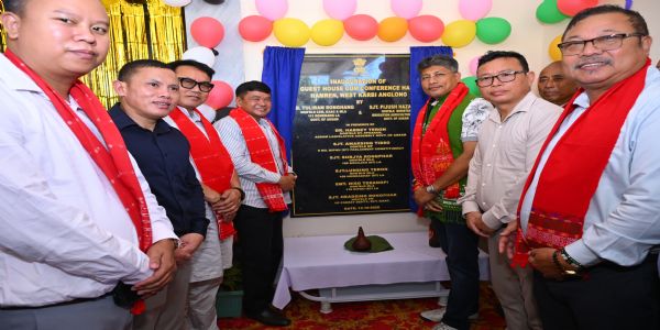 হাইলাকান্দিত কৃষি বিষয়াৰ গাফিলতিৰ বাবে ক্ষুব্ধ মন্ত্ৰী পীয়ুষ হাজৰিকা, পাঁচজন বিষয়াক কাৰণ দেখুওৱাৰ জাননী জাৰি