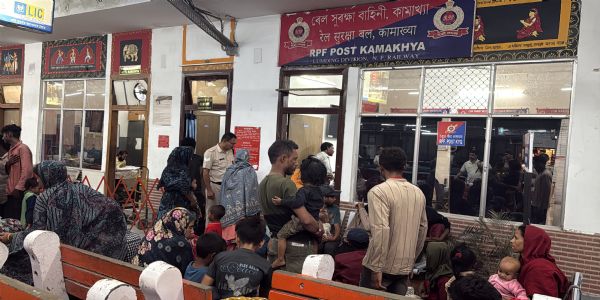 কামাখ্যা ৰেলৱে ষ্টেচনৰ পৰা গ্ৰেপ্তাৰ ৫৮ জন বাংলাদেশী নাগৰিক