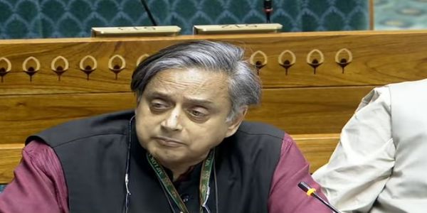 লোকসভাৰ অচলাৱস্থাৰ অন্ত, বাজেট বিতৰ্কত আমেৰিকাৰ বাণিজ্যিক চুক্তি আৰু নিবনুৱা সমস্যাৰ ওপৰত প্ৰশ্ন উত্থাপন শশী থাৰুৰৰ