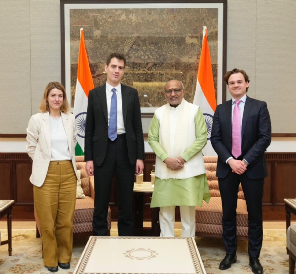 सीपी राधाकृष्णन और आर्थर