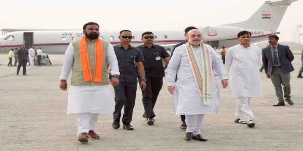 কিষাণগঞ্জত উচ্চ পৰ্যায়ৰ বৈঠকত কেন্দ্ৰীয় গৃহমন্ত্ৰী শ্বাহৰ অংশগ্ৰহণ