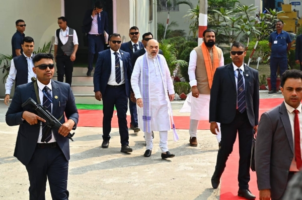 अररिया फोटो:बैठक से बाहर निकलते गृह मंत्री