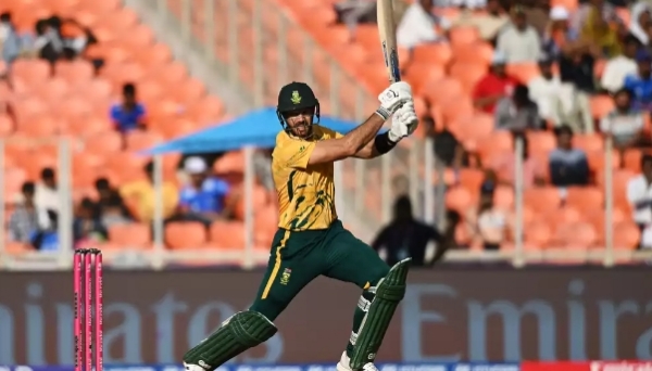 शॉट लगाते मार्करम