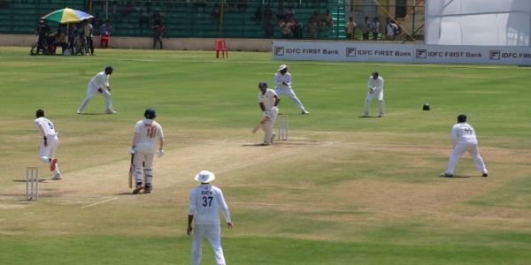 ৰঞ্জী ট্ৰফীঃ জম্মু-কাশ্মীৰ জয়ৰ পথত, শনিবাৰে হুবলীত উপস্থিত হ’ব মুখ্যমন্ত্ৰী ওমৰ আব্দুল্লা