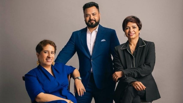 गुनीत मोंगा कपूर, अचिन जैन - फोटो सोर्स एक्स