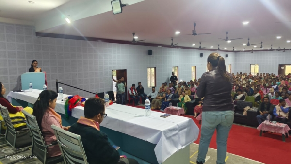 তামুলপুৰত অসম ৰাজ্যিক মহিলা আয়োগৰ অধ্যক্ষ আঙুৰলতা ডেকা।