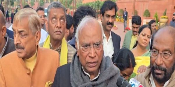 চৰকাৰে বিৰোধীক কথা ক’বলৈ দিয়া নাই, সেয়েহে সদন ত্যাগ : খৰ্গে