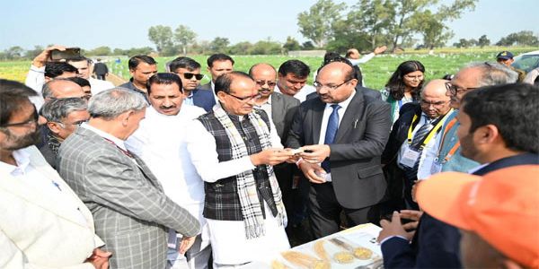 কেন্দ্ৰীয় কৃষি মন্ত্ৰী শ্ৰী শিৱৰাজ সিং চৌহানৰ উপস্থিতিত মধ্যপ্ৰদেশৰ আমলাহাৰ পৰা দেশজোৰা দাইল বিপ্লৱৰ শুভাৰম্ভ