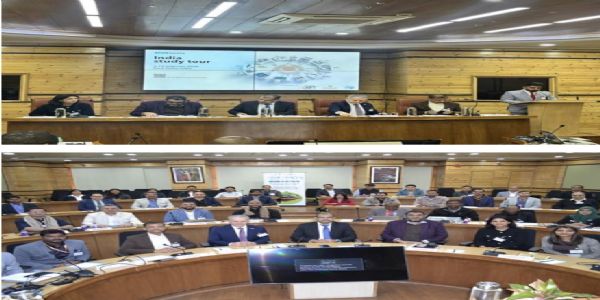 ই-আৱৰ্জনা নিয়ন্ত্ৰণৰ ওপৰত আন্তঃৰাষ্ট্ৰীয় অধ্যয়নৰ বাবে ভাৰতত উপস্থিত ছয়খন দেশৰ প্ৰতিনিধি