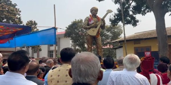 সোণাপুৰত উন্মোচন জুবিন গাৰ্গৰ ১০ ফুট উচ্চতাৰ পূৰ্ণাংগ প্ৰতিমূৰ্তি