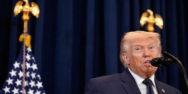 হৰমুজ জলদ্বীপ বন্ধ হ’লে ইৰাণ “বিধ্বস্ত” কৰাৰ ঘোষণা আমেৰিকাৰ