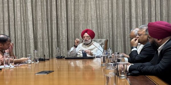 ভাৰতত ঘৰুৱা গ্ৰাহকৰ বাবে ইন্ধনৰ নাটনি নহ’বঃ হৰদীপ সিং পুৰী