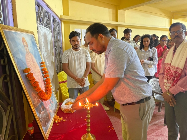 কোকৰাঝাৰত আন্তঃজিলা যুৱ বিনিময় কাৰ্যসূচীৰ শুভাৰম্ভ । কোকৰাঝাৰত আন্তঃজিলা যুৱ বিনিময় কাৰ্যসূচীৰ শুভাৰম্ভ ।