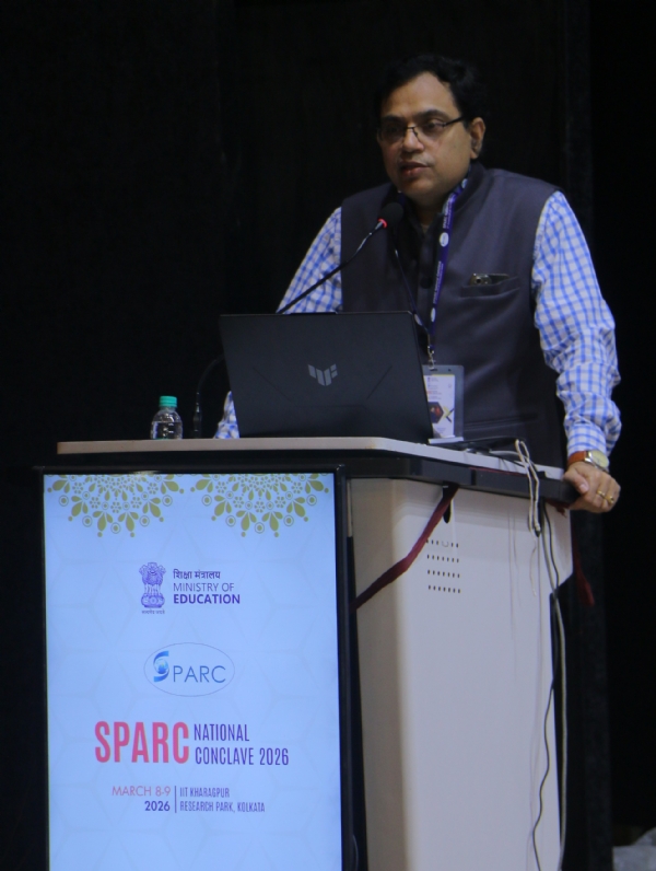 प्रोफ़ेसर सुमन चक्रवर्ती निदेशक आईआईटी खड़गपुर प्रोफ़ेसर सुमन चक्रवर्ती निदेशक आईआईटी खड़गपुर