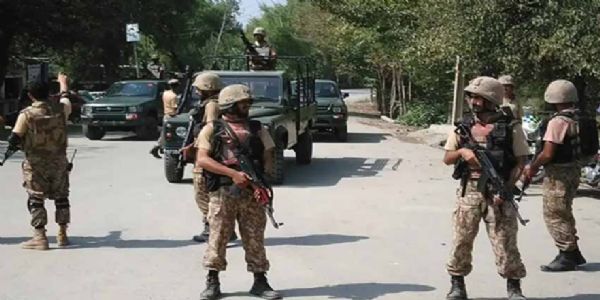 আফগান সীমান্তৰ ঝোব ছেক্টৰত গোলাবৰ্ষণ কৰি সন্ত্ৰাসবাদীয়ে নিজৰ শিবিৰৰ পৰা পলায়ন কৰাৰ দাবী পাকিস্তানৰ