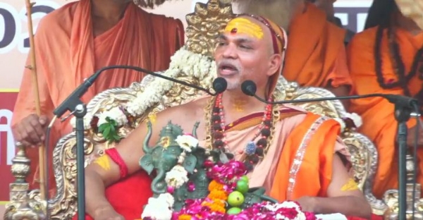 शंकराचार्य अविमुक्तेश्वरानन्द बोलते हुए शंकराचार्य अविमुक्तेश्वरानन्द बोलते हुए