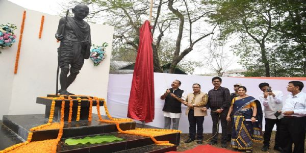 ১৯৫৬ চনতে প্ৰতিষ্ঠিত তেজপুৰ জিলা পুথিভঁৰালৰ আধুনিকীকৰণৰ অত্যাধুনিক ৰূপৰ শুভ উদ্বোধন