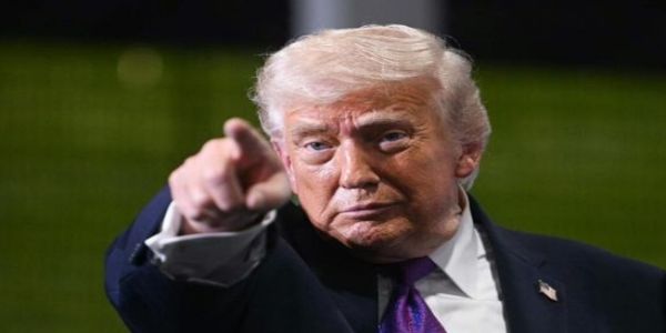 খেলুৱৈৰ সুৰক্ষাক লৈ উদ্বেগ প্ৰকাশ কৰি ট্ৰাম্পে ২০২৬ চনৰ বিশ্বকাপত ইৰাণে অংশগ্ৰহণ কৰা উচিত নহয় বুলি মন্তব্য কৰে