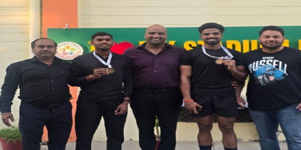 ইউ পি ষ্টেট এথলেটিকছ চেম্পিয়নশ্বিপত স্বৰ্ণ পদক লাভ কৰা খেলুৱৈসকলক সম্বৰ্ধনা