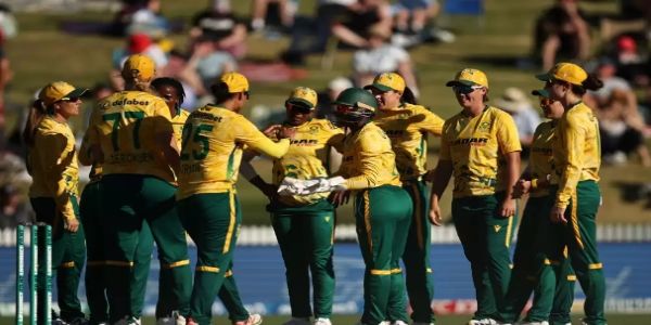 ৰেইনেকে, খাকা আৰু ম্লাবাই উৎকৃষ্ট প্ৰদৰ্শন, দক্ষিণ আফ্ৰিকাই নিউজিলেণ্ডক পৰাস্ত কৰি শৃংখলাটোৰ সমতা স্থাপন