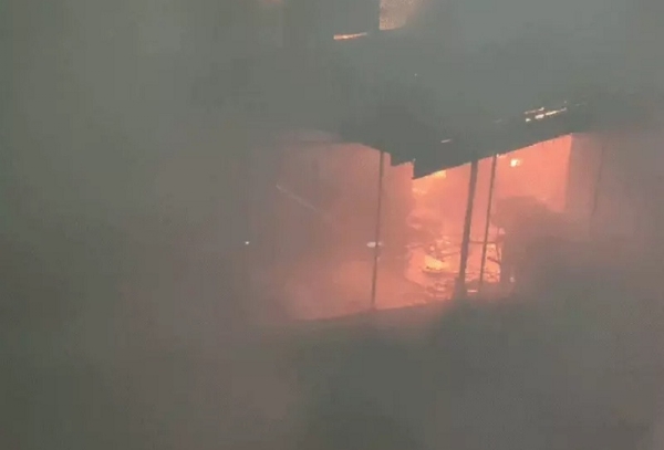 इंदौर में अग्नि हादसे के बाद घटनास्थल की तस्वीर