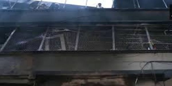 ইন্দোৰত বৈদ্যুতিক গাড়ীৰ চাৰ্জিং পইণ্টত হোৱা বিস্ফোৰণৰ ফলত ঘৰত অগ্নিকাণ্ড সংঘটিত হৈ ছয়জন লোকৰ মৃত্যু