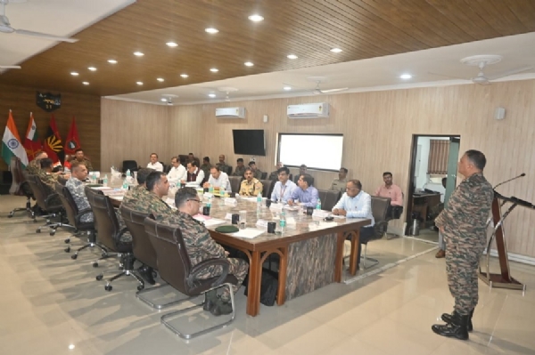 भारतीय सेना एवं पूसीरे के बीच एक उच्च स्तरीय परिदृश्य नियोजन पर चर्चा का दृश्य