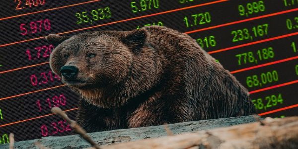 ষ্টক মাৰ্কেটত আৰম্ভণিৰ ব্যৱসায় যথেষ্ট অৱনমন, চেন্সেক্স আৰু নিফটিৰ মূল্য হ্ৰাস