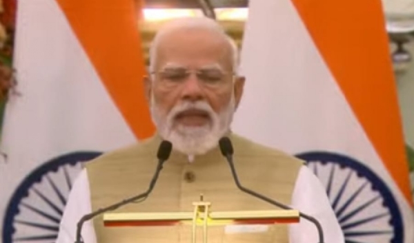 प्रेस वक्तव्य देते प्रधानमंत्री प्रेस वक्तव्य देते प्रधानमंत्री