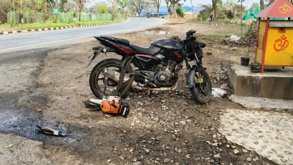 ক্ষেত্ৰীৰ ২৭ নং ৰাষ্ট্ৰীয় ঘাইপথৰ কয়লাশিলত ভয়ংকৰ পথ দুৰ্ঘটনা। ক্ষেত্ৰীৰ ২৭ নং ৰাষ্ট্ৰীয় ঘাইপথৰ কয়লাশিলত ভয়ংকৰ পথ দুৰ্ঘটনা।