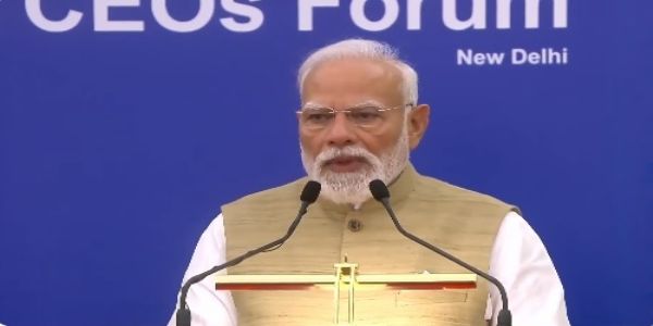 (লিড) মোদীৰ ইৰাণৰ ৰাষ্ট্ৰপতিৰ সৈতে বাৰ্তালাপ, আন্তঃগাঁথনিৰ ওপৰত হোৱা আক্ৰমণক গৰিহণা