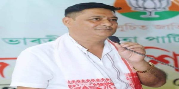 বিজেপিৰ জ্যেষ্ঠ নেতা তথা দিছপুৰ সমষ্টিৰ টিকট প্ৰত্যাশী জয়ন্ত কুমাৰ দাসৰ দল ত্যাগ