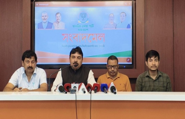 ৰাজ্য়িক বিজেপিৰ মুখপাত্ৰ কিশোৰ ভটাচাৰ্য্যৰ সংবাদমেল সম্বোধন