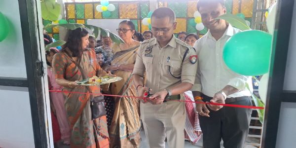 তেজপুৰৰ নৱপ্ৰভাত শিশুগৃহত আটকধুনীয়া পুথিভঁৰাল উদ্বোধন