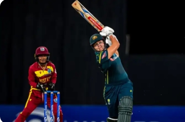 शॉट खेलती जॉर्जिया वोल