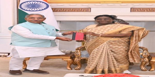 বিহাৰ, নাগালেণ্ডৰ ৰাজ্যপাল আৰু মণিপুৰৰ মুখ্যমন্ত্ৰীৰ ৰাষ্ট্ৰপতিক সাক্ষাৎ