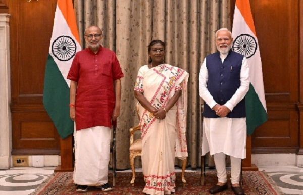 राष्ट्रपति द्रौपदी मुर्मु, उपराष्ट्रपति सीपी राधाकृष्णन और प्रधानमंत्री नरेन्द्र मोदी (फाइल फोटो)। राष्ट्रपति द्रौपदी मुर्मु, उपराष्ट्रपति सीपी राधाकृष्णन और प्रधानमंत्री नरेन्द्र मोदी (फाइल फोटो)।