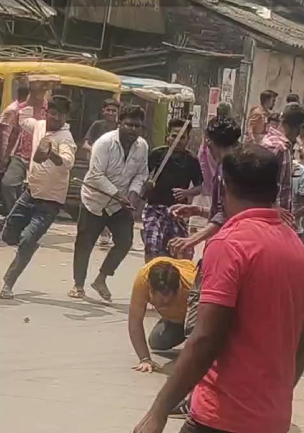 हिंसा की तस्वीर हिंसा की तस्वीर