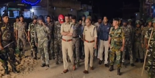 मौके पर डीआईजी और एसपी सहित अन्य अधिकारी मौके पर डीआईजी और एसपी सहित अन्य अधिकारी