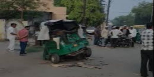 গোৱালিয়ৰ পথ দুৰ্ঘটনাঃ পাঁচজন মৃত্যু, চাৰিজন আহত