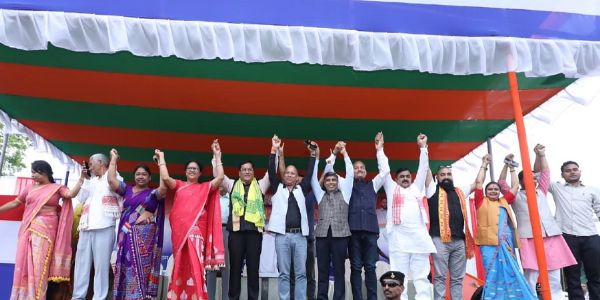 কংগ্ৰেছৰ দিনত আঁচনিৰ ধন মধ্যভোগীয়ে আত্মসাৎ কৰিছিল, এতিয়া ধন বেংক একাউণ্টত সোমাইছে: সোণোৱাল