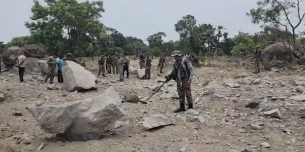 বস্তৰৰ পৰা নক্সালবাদ নিৰ্মূল কৰি গাঁওসমূহক আই ই ডি মুক্ত কৰাৰ বাবে আৰম্ভ কৰিব এক অভিযান