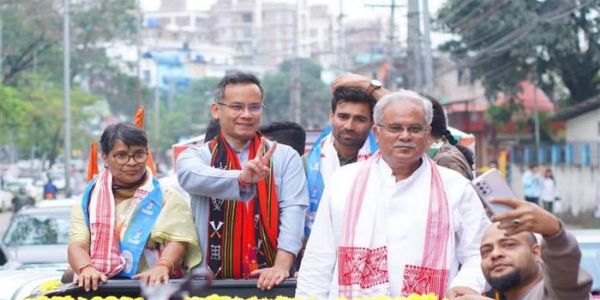 মানকাচৰত প্ৰদেশ কংগ্ৰেছৰ সভাপতি গৌৰৱ গগৈৰ নিৰ্বাচনী প্ৰচাৰ, সন্ধিয়া দিছপুৰত ৰেলী