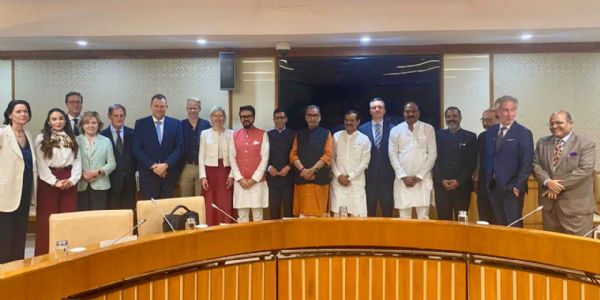 ভাৰত-ইউৰোপীয় ইউনিয়নৰ সংসদীয় বন্ধুত্ব গোটে দ্বিপাক্ষিক সম্পর্কত প্রদান কৰিব নতুন শক্তিঃ অনুৰাগ সিং ঠাকুৰ