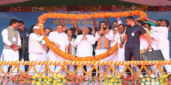 বিহাৰৰ ৰাজনীতিৰ বিশিষ্ট ব্যক্তি নীতিশ কুমাৰৰ যাত্ৰা