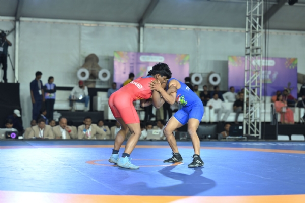 झारखंड की 19 वर्षीय पहलवान पूनम ऑरन