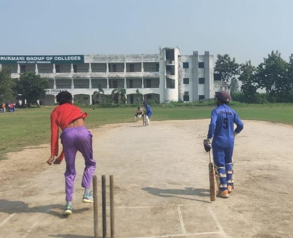 एमपीएस ग्राउंड पर अंडर 18 क्रिकेट टूर्नामेंट।