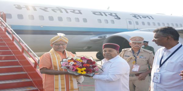 কৰ্ণাটকৰ বেলাগাৱীত উপস্থিত উপ-ৰাষ্ট্ৰপতি ৰাধাকৃষ্ণন